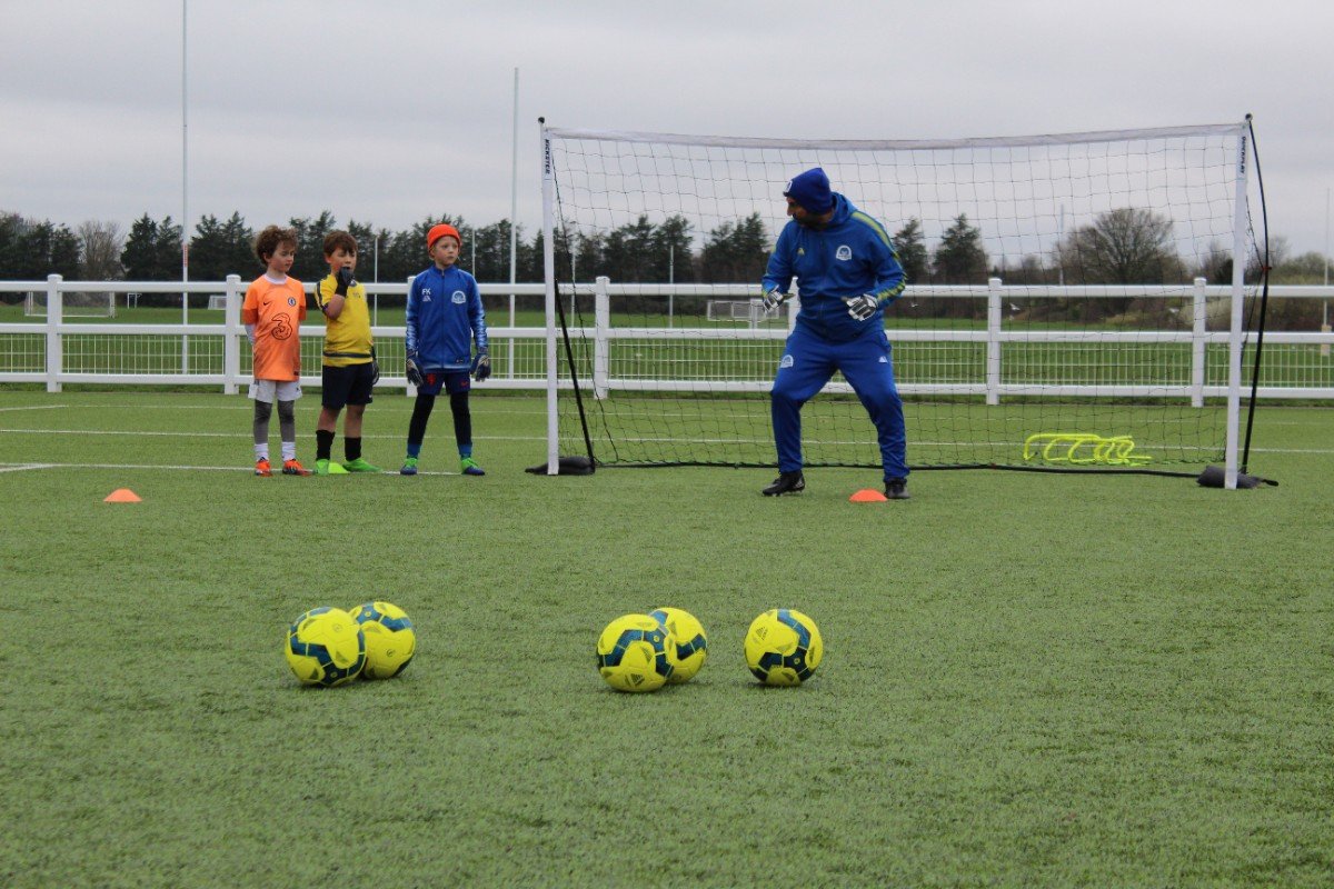 1 to 1 goalkeeper training