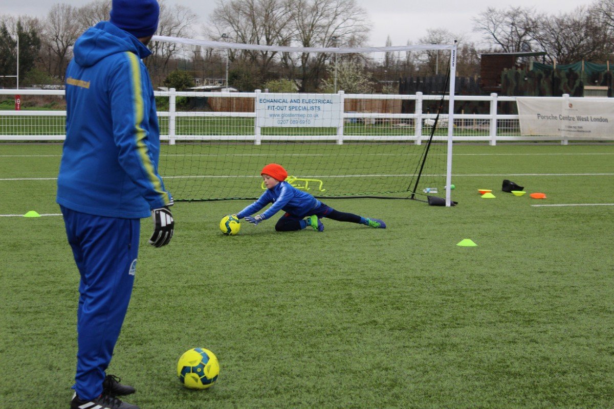 1 to 1 goalkeeper training