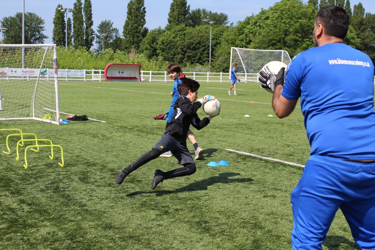 1 to 1 goalkeeper training